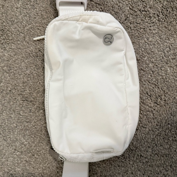 lululemon athletica Handbags - Lululemon Athletica White Everywhere Belt Bag